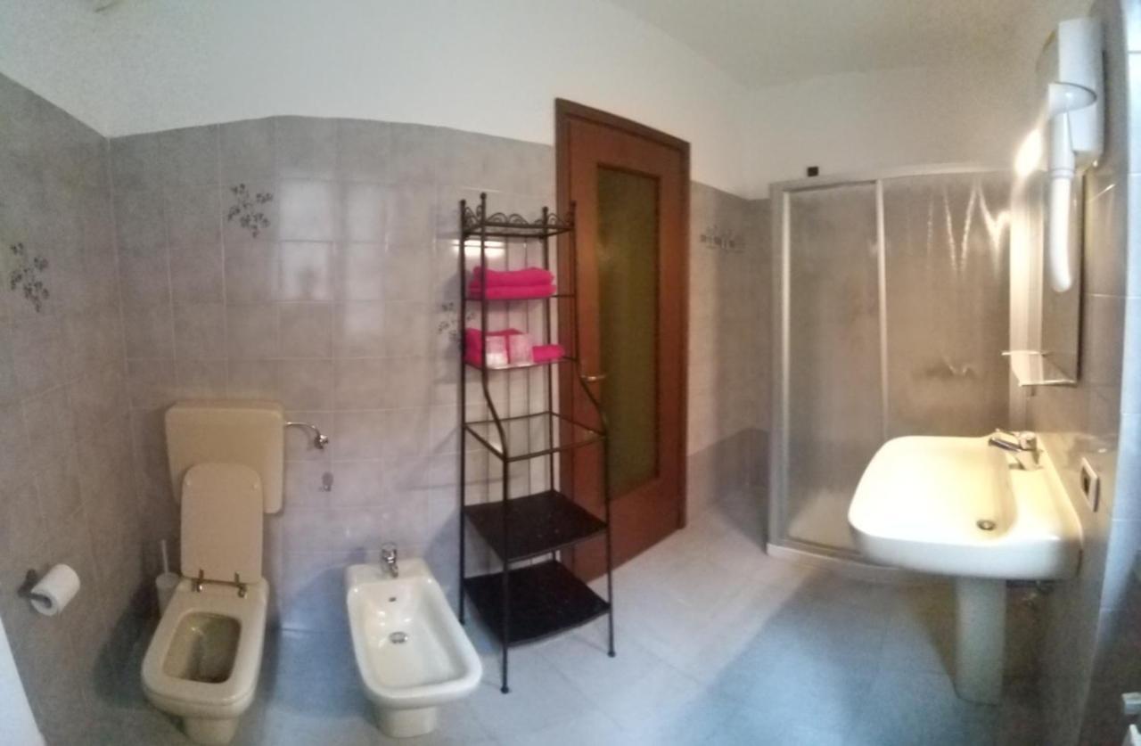 Residence Casa Rosa Gera Lario Esterno foto
