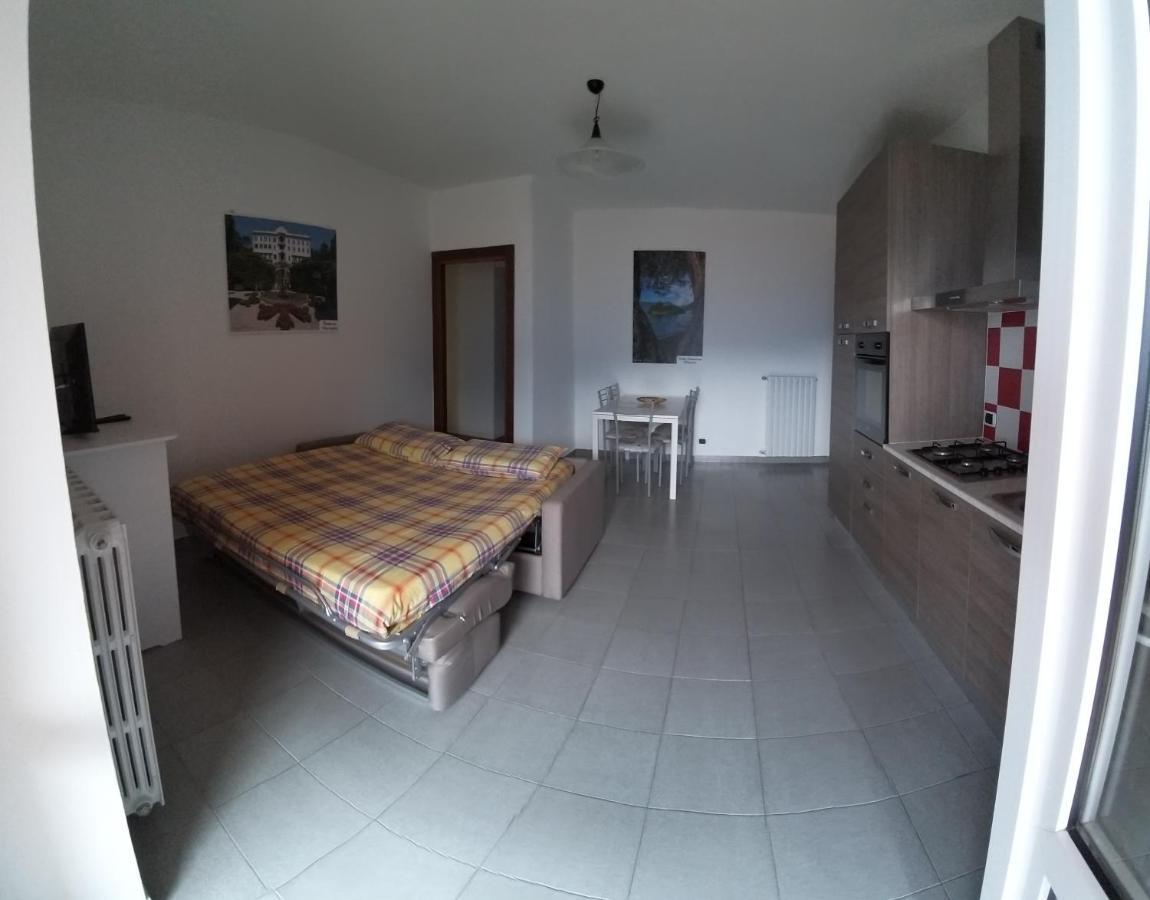 Residence Casa Rosa Gera Lario Esterno foto