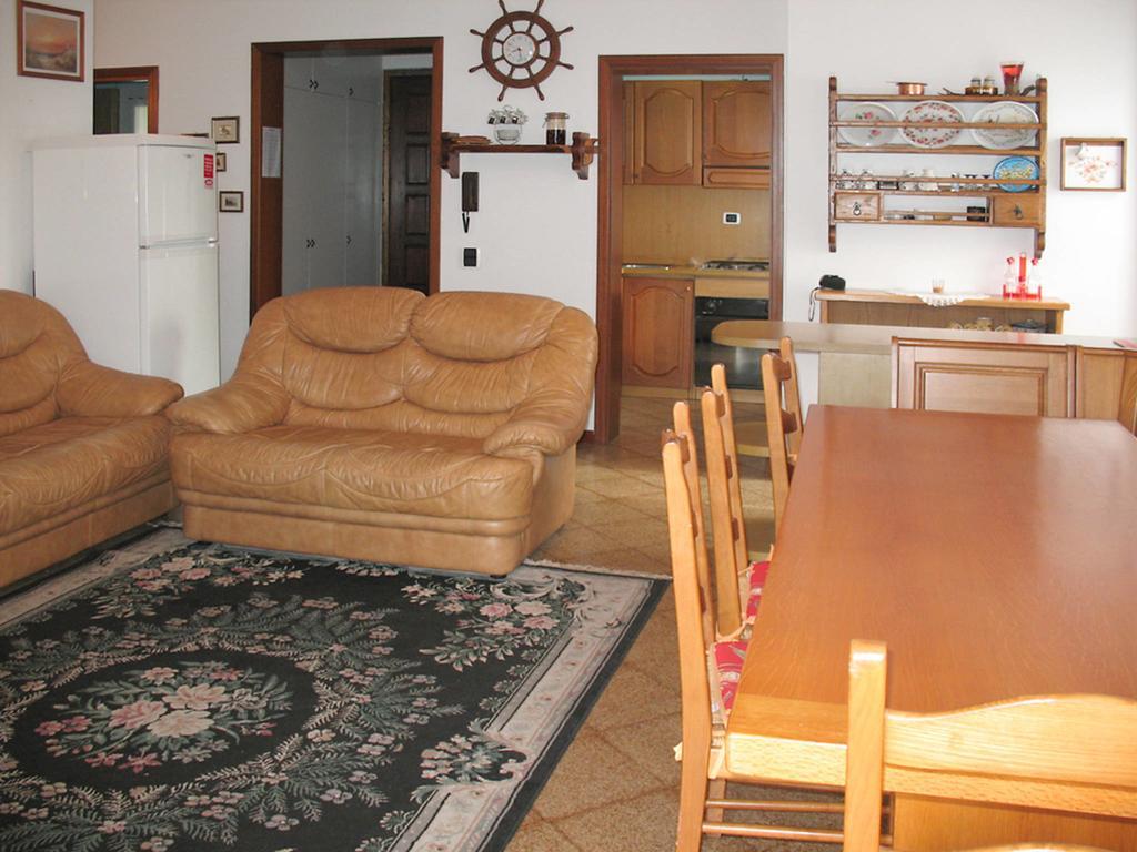 Residence Casa Rosa Gera Lario Esterno foto